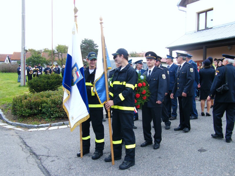 Oslavy obce, hasičů a sokola 29.9.2012